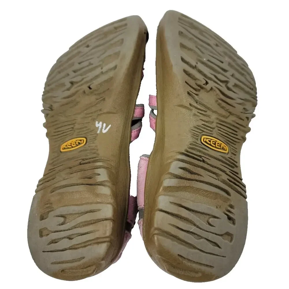 Keen Whisper Waterproof Sandals / Shoes Pink Youth Size 5 (READ)
